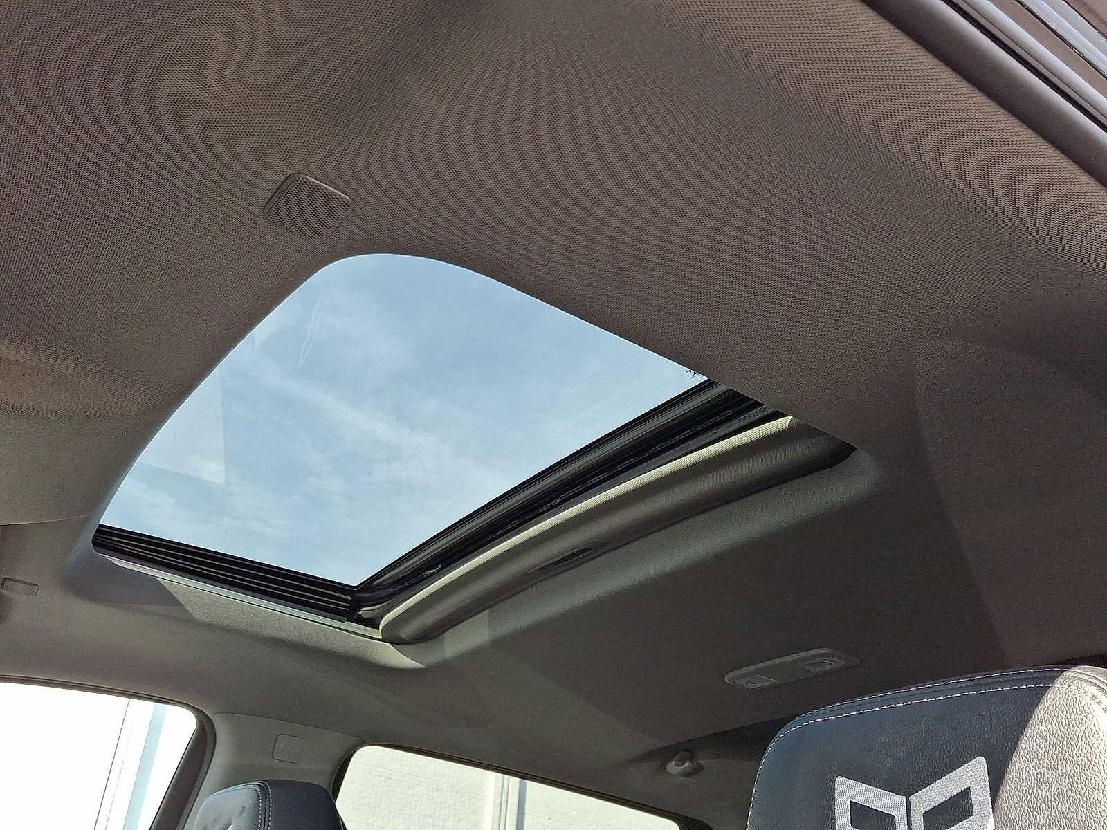 Used 2020 Chevrolet Silverado 1500 RST image 24