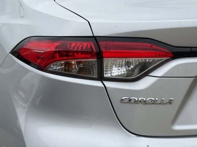Used 2023 Toyota Corolla LE FWD image 4