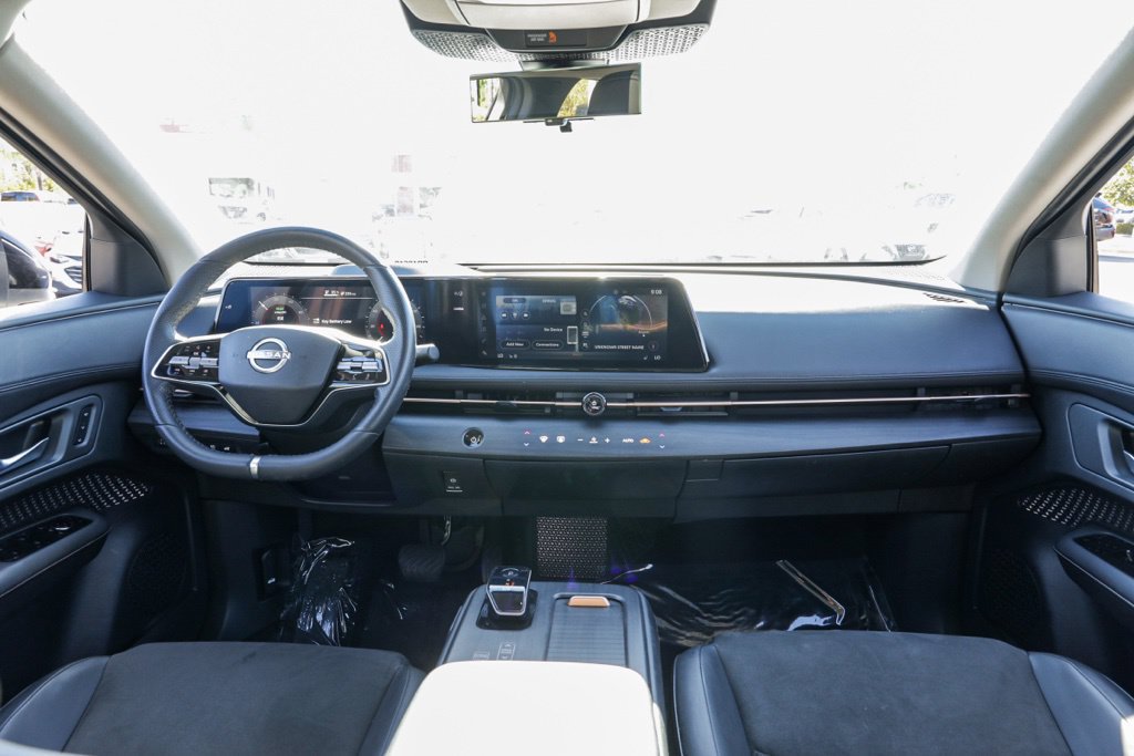 Used 2024 Nissan Ariya FWD image 27