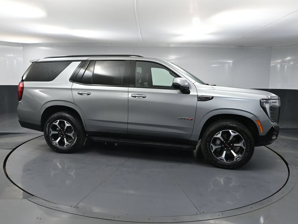 Used 2025 GMC Yukon AT4 AWD/4WD image 3
