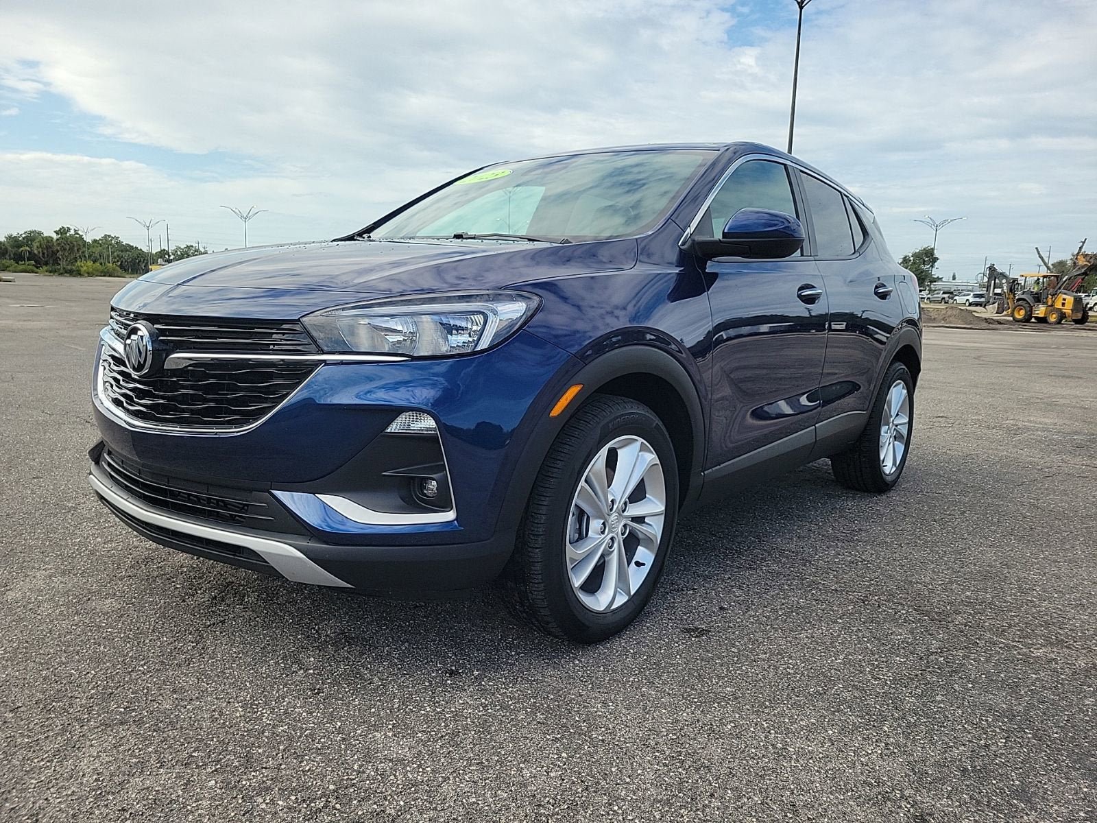 Used 2023 Buick Encore GX Preferred FWD image 2