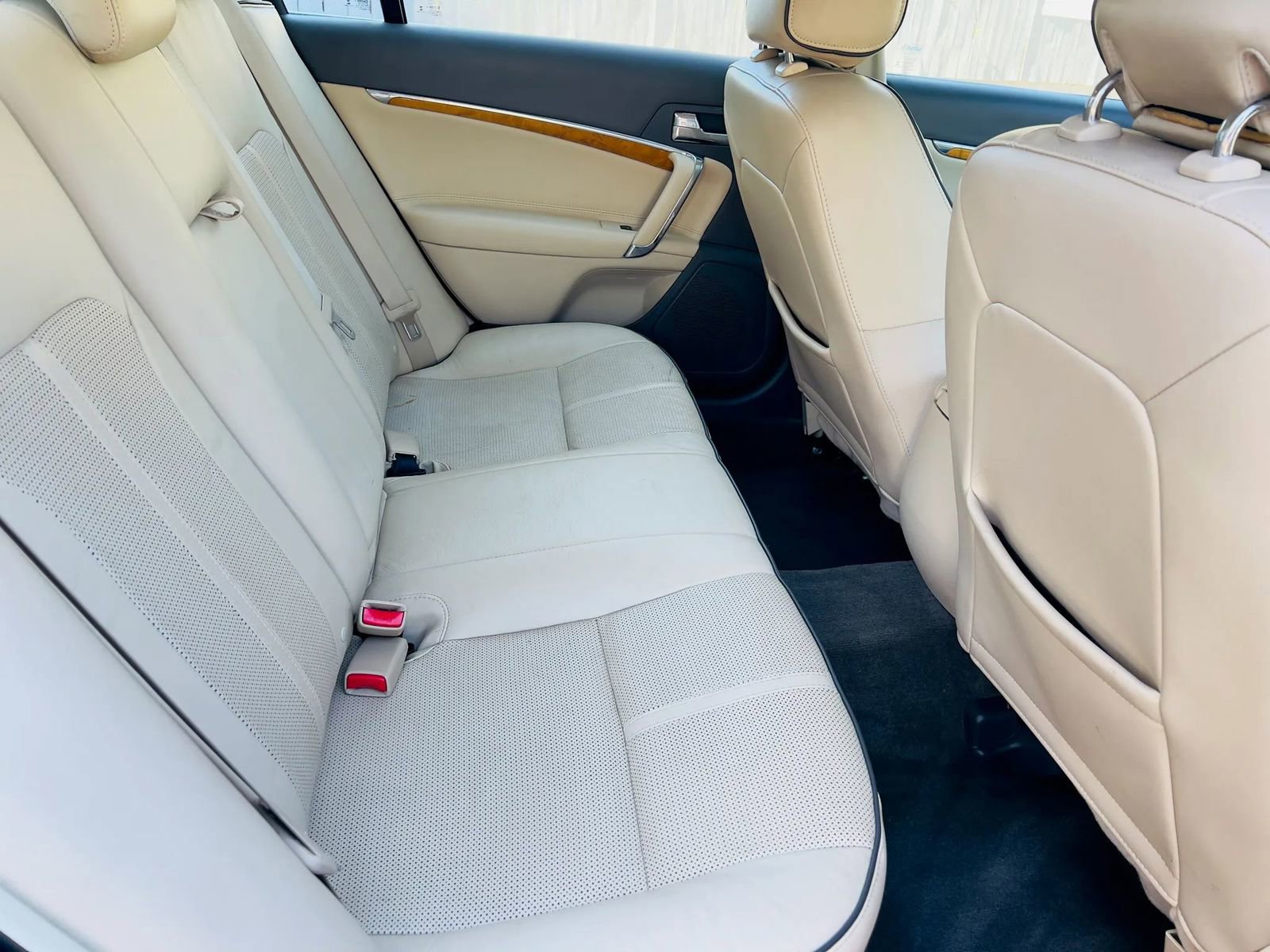 Used 2012 Lincoln MKZ AWD image 17