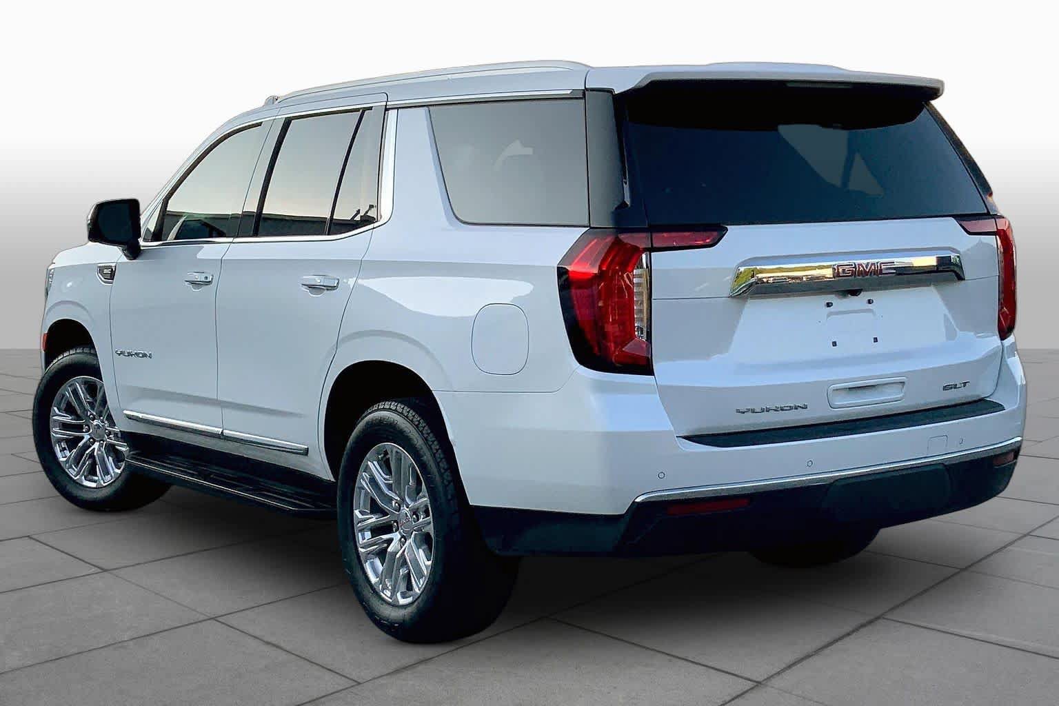Used 2023 GMC Yukon SLT w/ SLT Premium Package RWD image 11