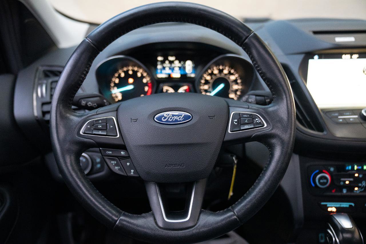 Used 2018 Ford Escape SEL w/ Ford Safe & Smart Package image 36