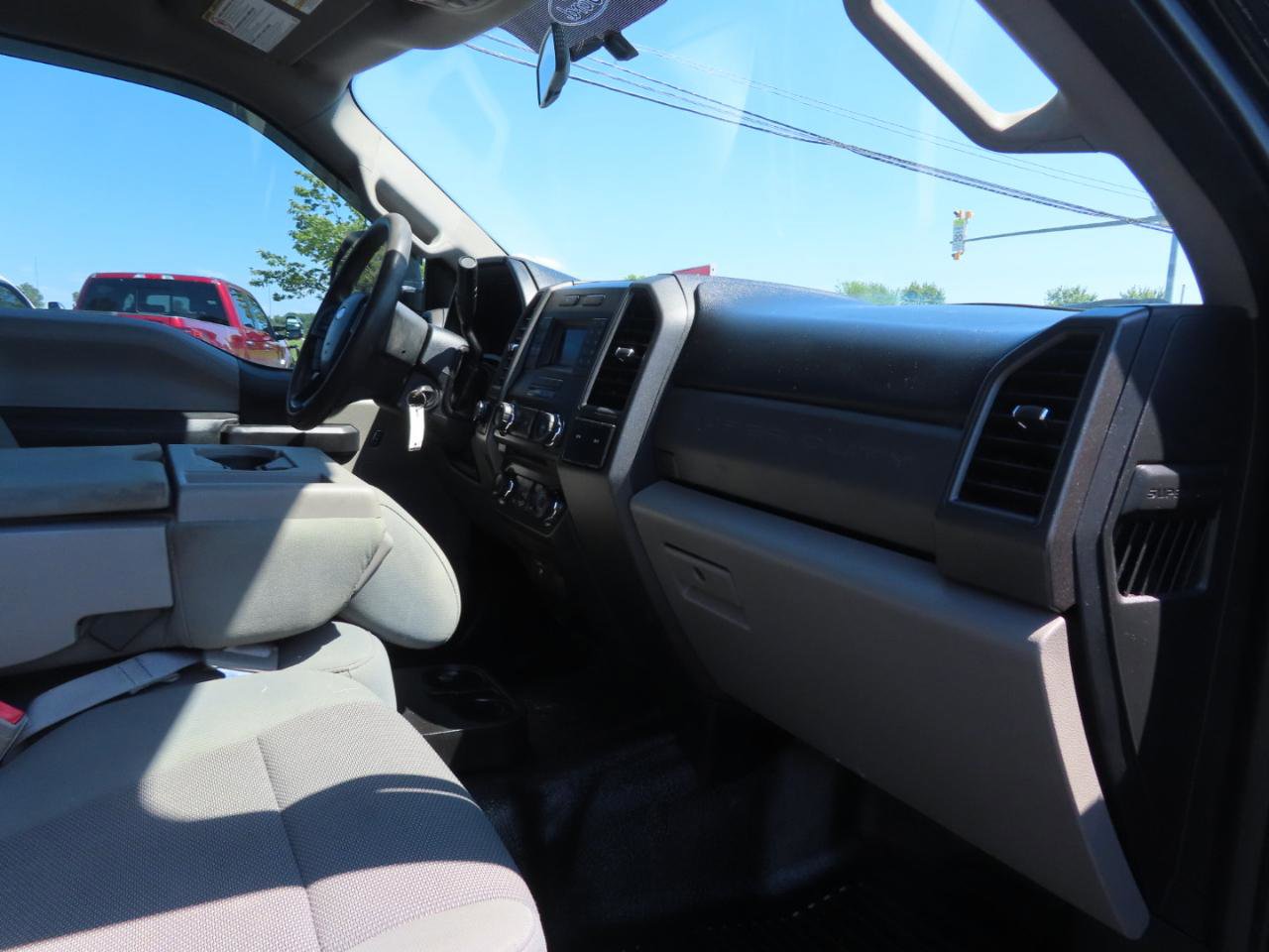 Used 2018 Ford F250 XL w/ Power Equipment Group AWD/4WD image 48