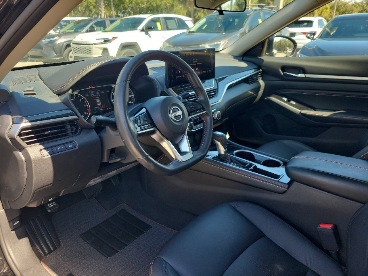 Used 2023 Nissan Altima 2.5 SR w/ SR Premium Package FWD image 15
