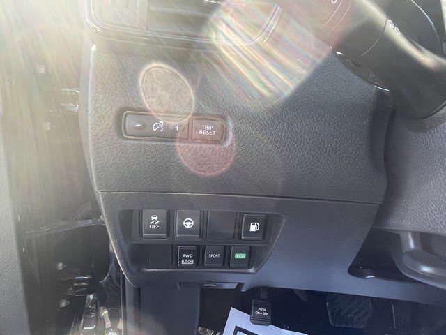 Used 2019 Nissan Rogue SV image 16