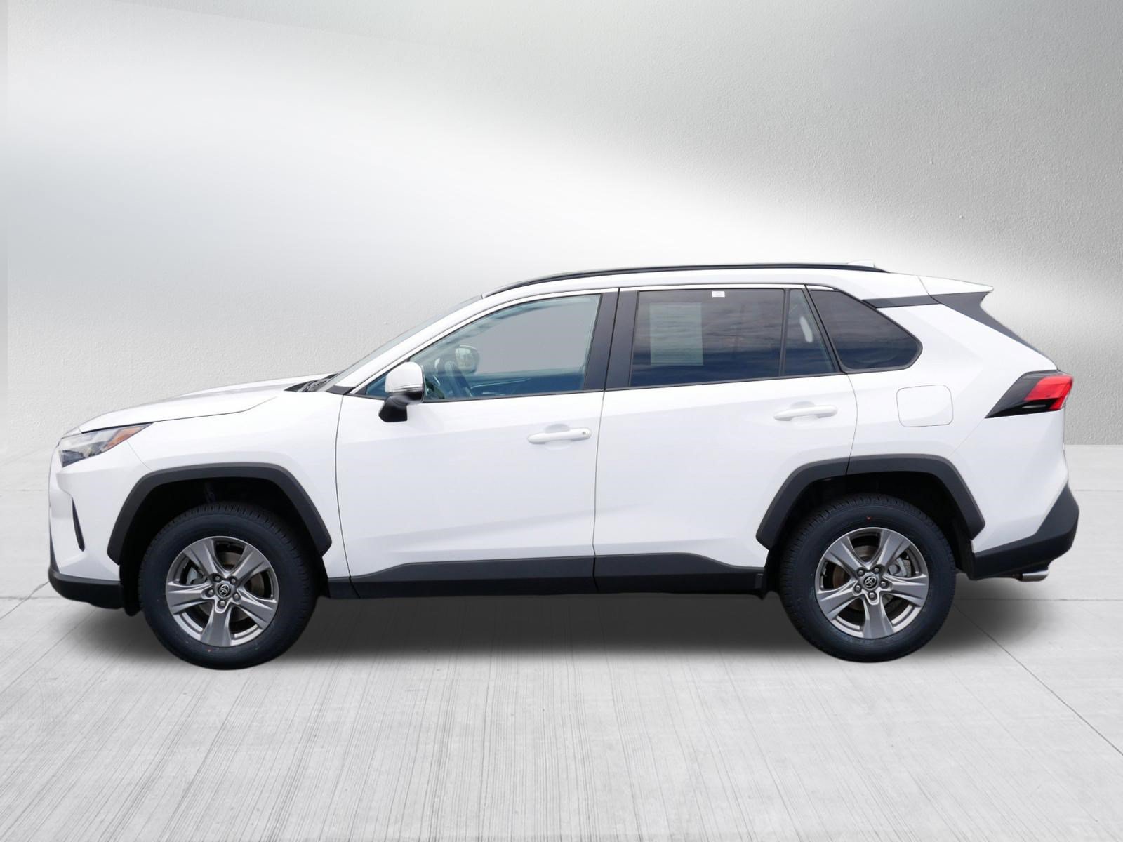 Used 2024 Toyota RAV4 XLE w/ Weather Package AWD/4WD image 4