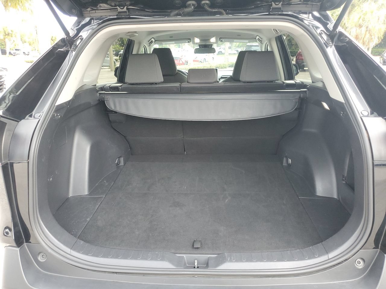 Used 2024 Toyota RAV4 XLE FWD image 8