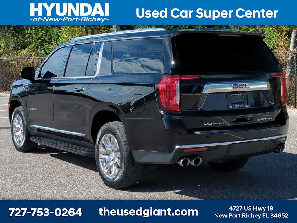 Used 2024 GMC Yukon XL Denali w/ Advanced Technology Package AWD/4WD image 3