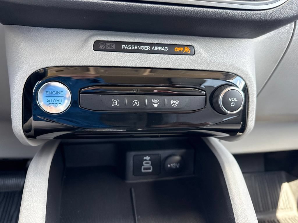 Used 2024 Ford Escape Active w/ Tech Pack #1 AWD/4WD image 17