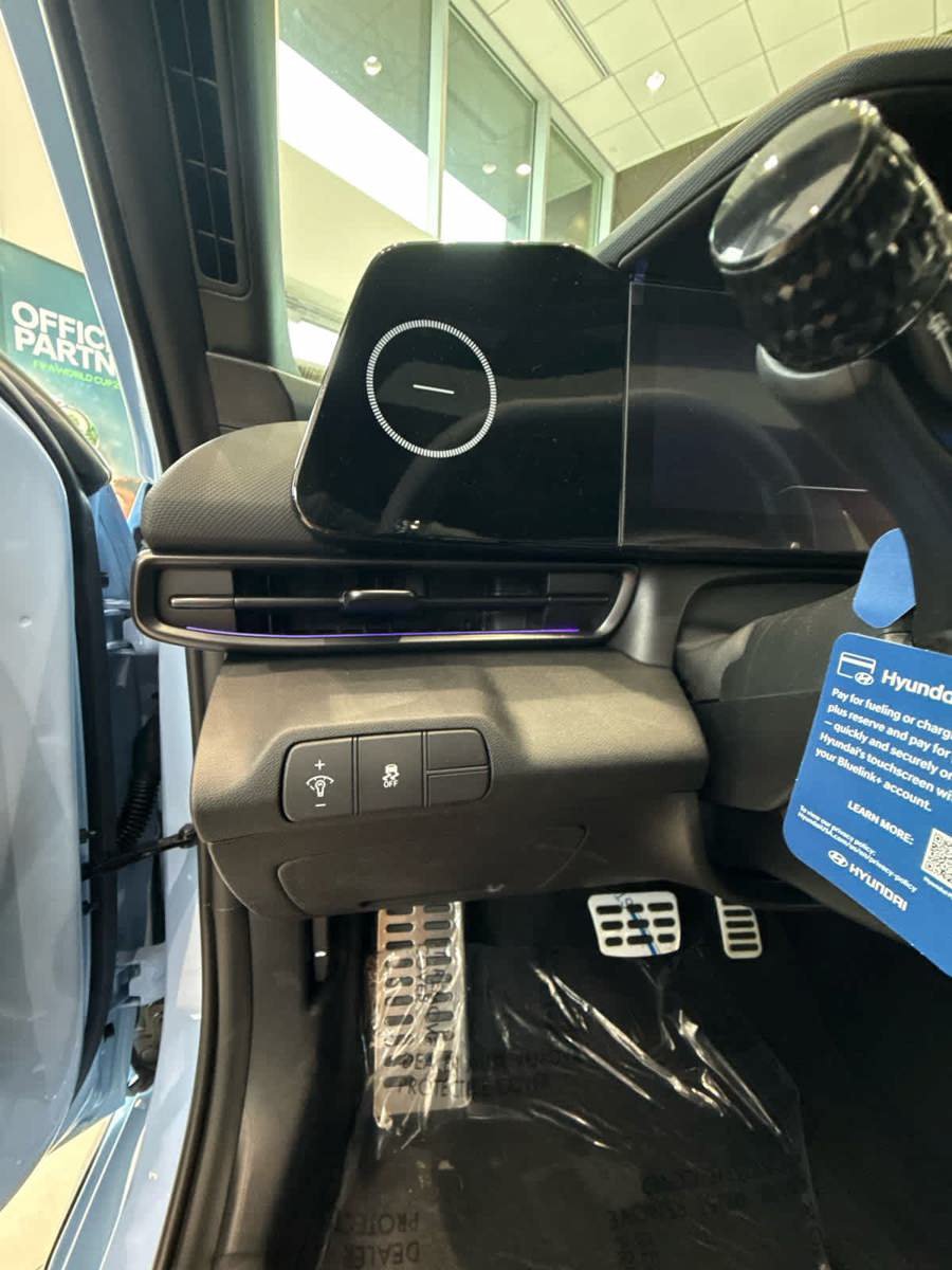 New 2026 Hyundai Elantra N FWD image 17