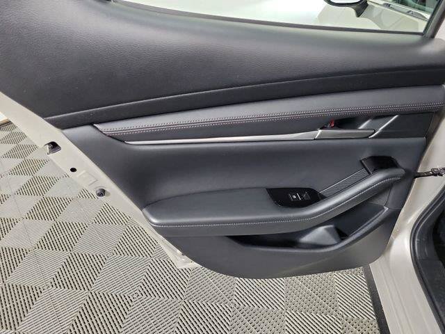 Used 2024 MAZDA MAZDA3 s FWD image 18