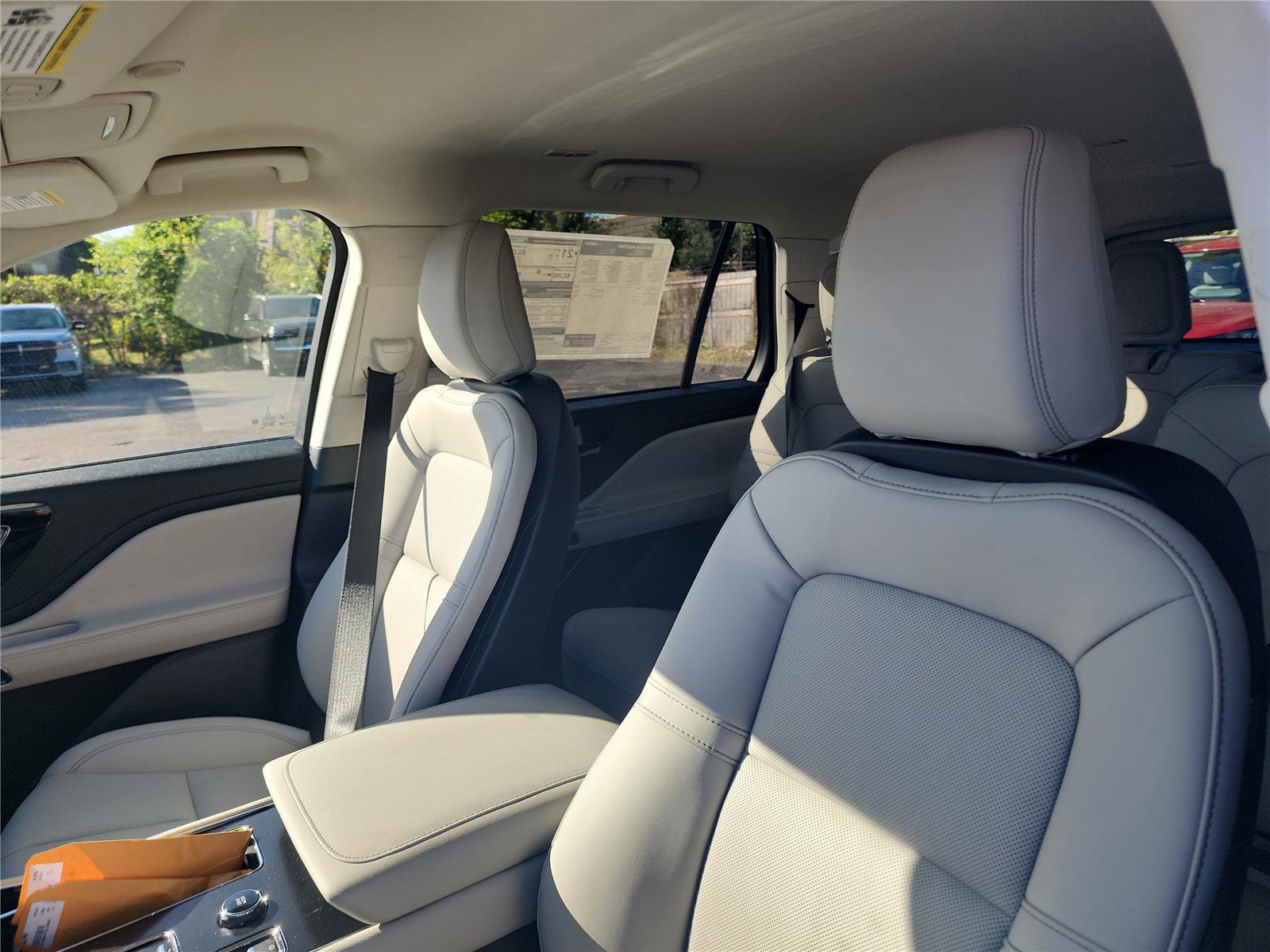 New 2026 Lincoln Aviator 2WD image 14