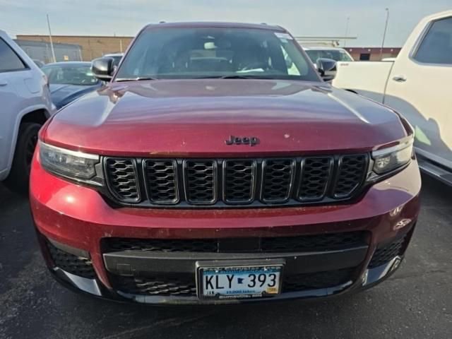 Used 2023 Jeep Grand Cherokee L Laredo AWD/4WD image 13