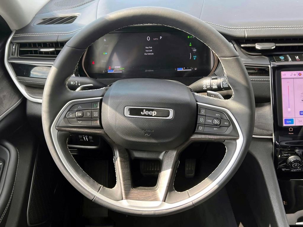 Used 2022 Jeep Grand Cherokee Limited 4xe image 13