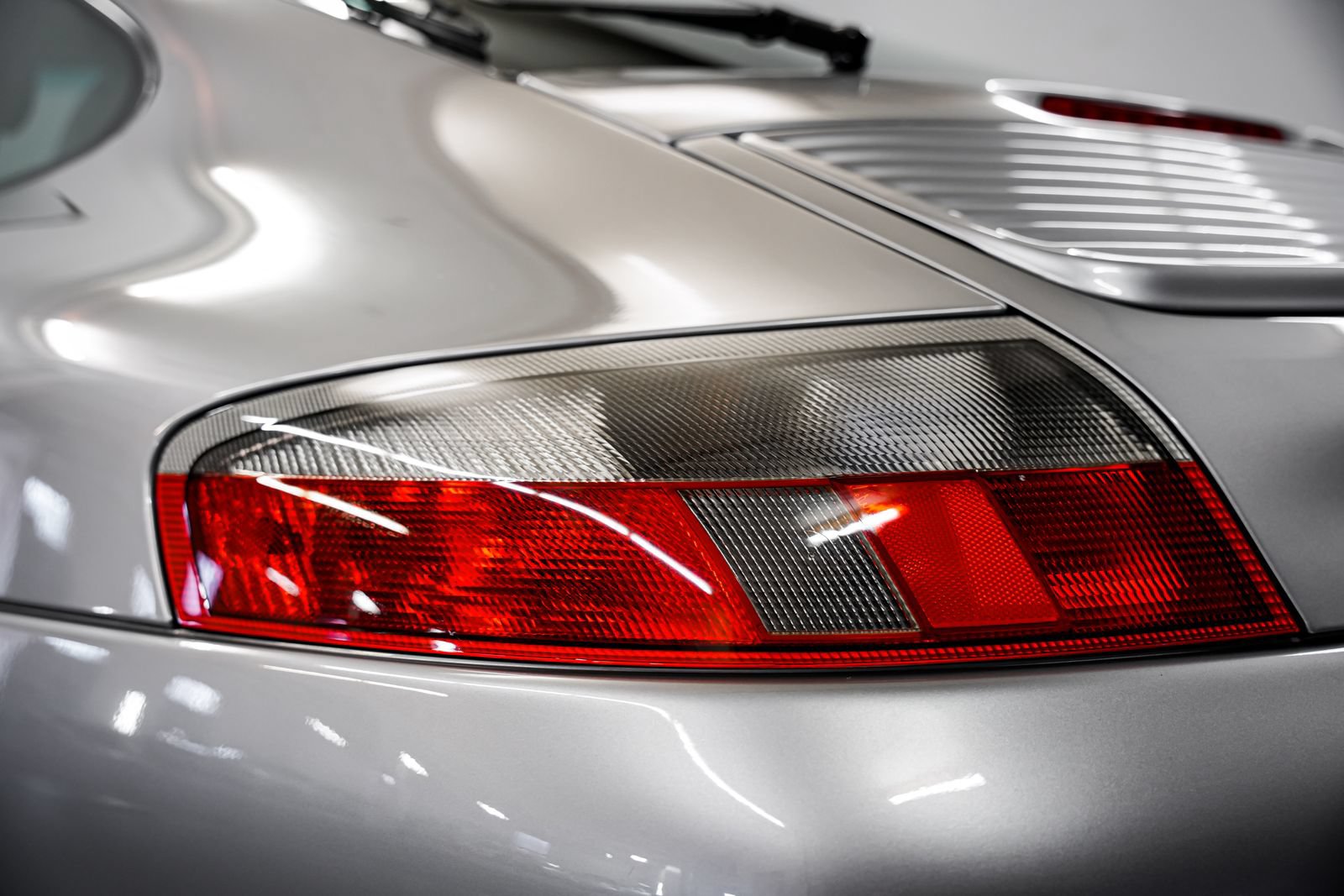 Used 2004 Porsche 911 Carrera RWD image 33