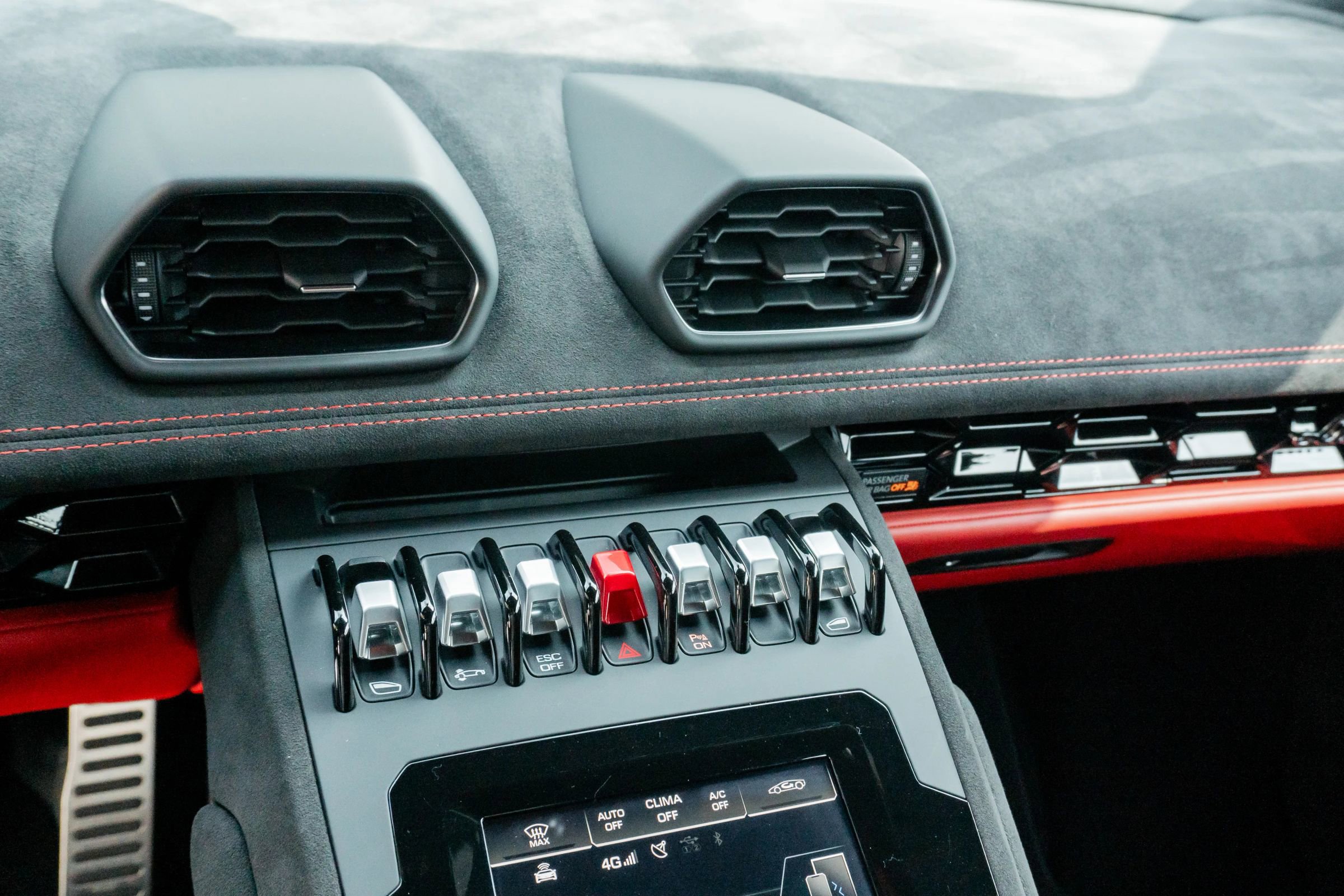 Used 2024 Lamborghini Huracan Tecnica image 64