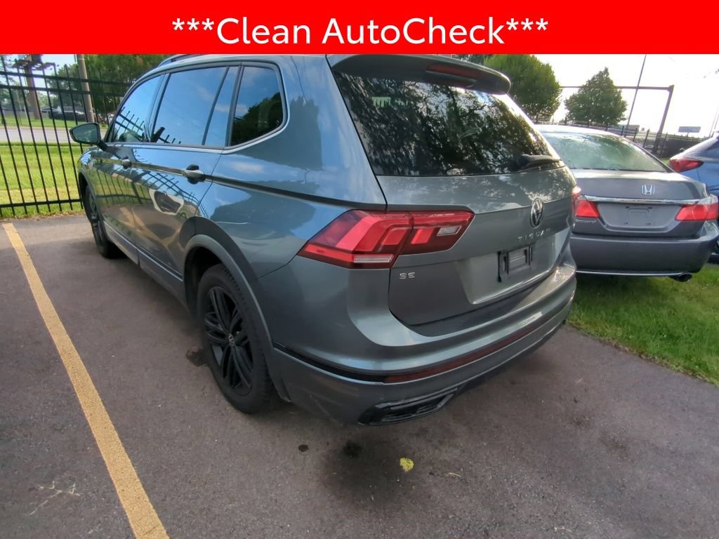 Used 2022 Volkswagen Tiguan SE R-Line AWD/4WD image 4