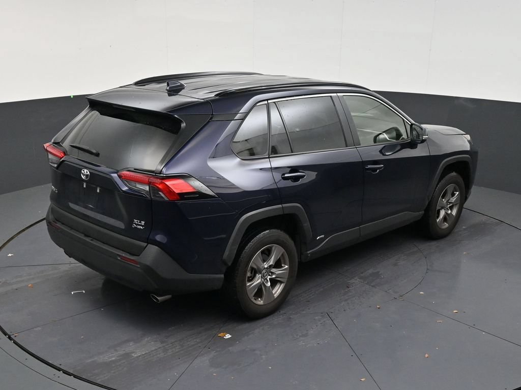 Used 2025 Toyota RAV4 XLE AWD/4WD image 16