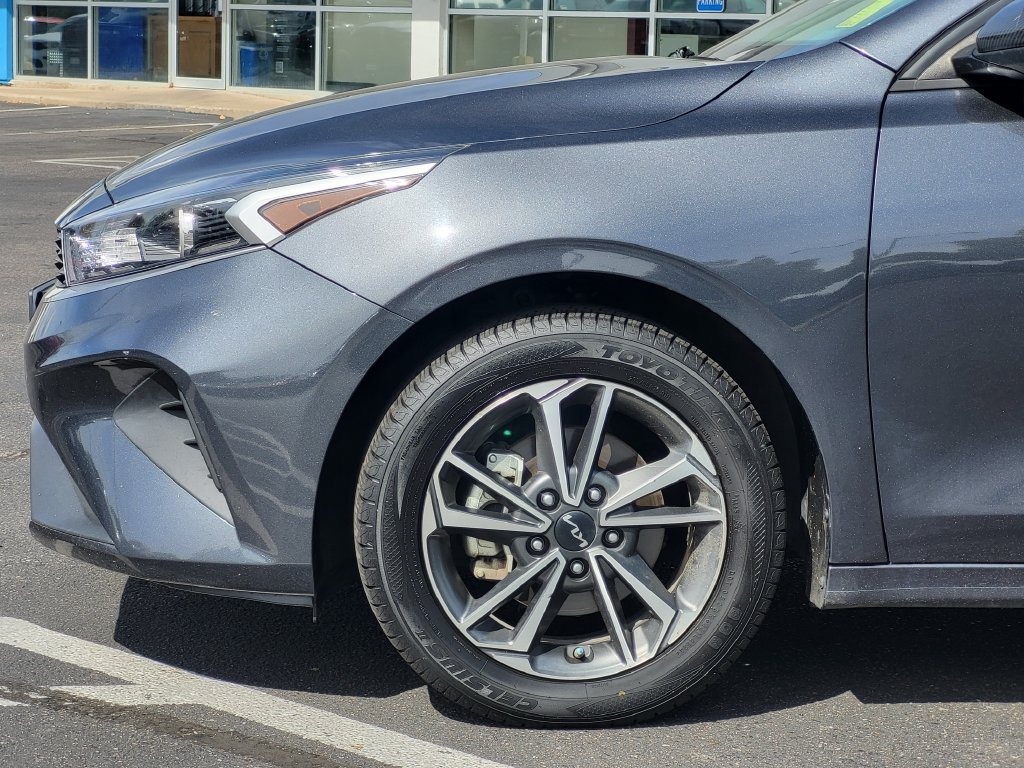 Used 2023 Kia Forte LXS FWD image 10