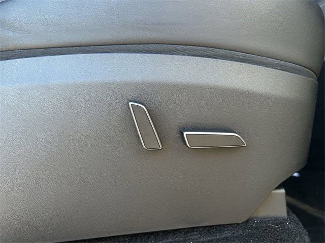 Used 2023 Tesla Model Y Long Range image 27