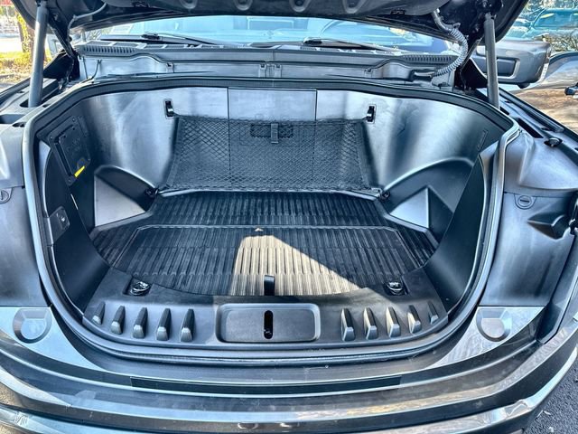 Used 2022 Ford F150 Lightning Lariat image 31