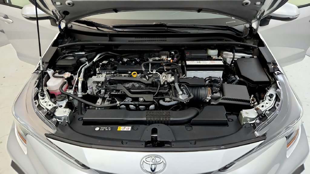 Certified 2022 Toyota Corolla SE w/ SE Premium Package FWD image 34