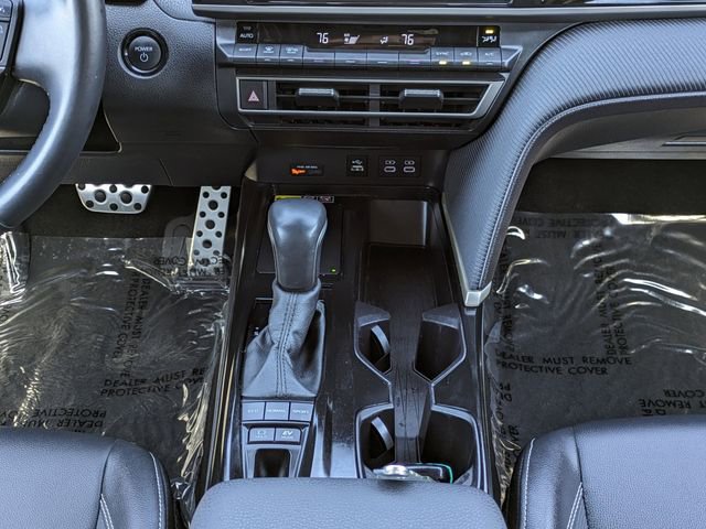 Used 2025 Toyota Camry SE image 19