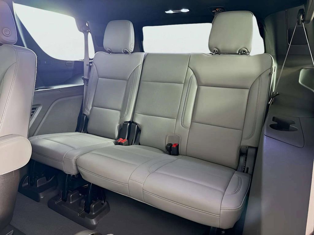 Used 2025 Chevrolet Tahoe Z71 w/ Comfort Package image 10