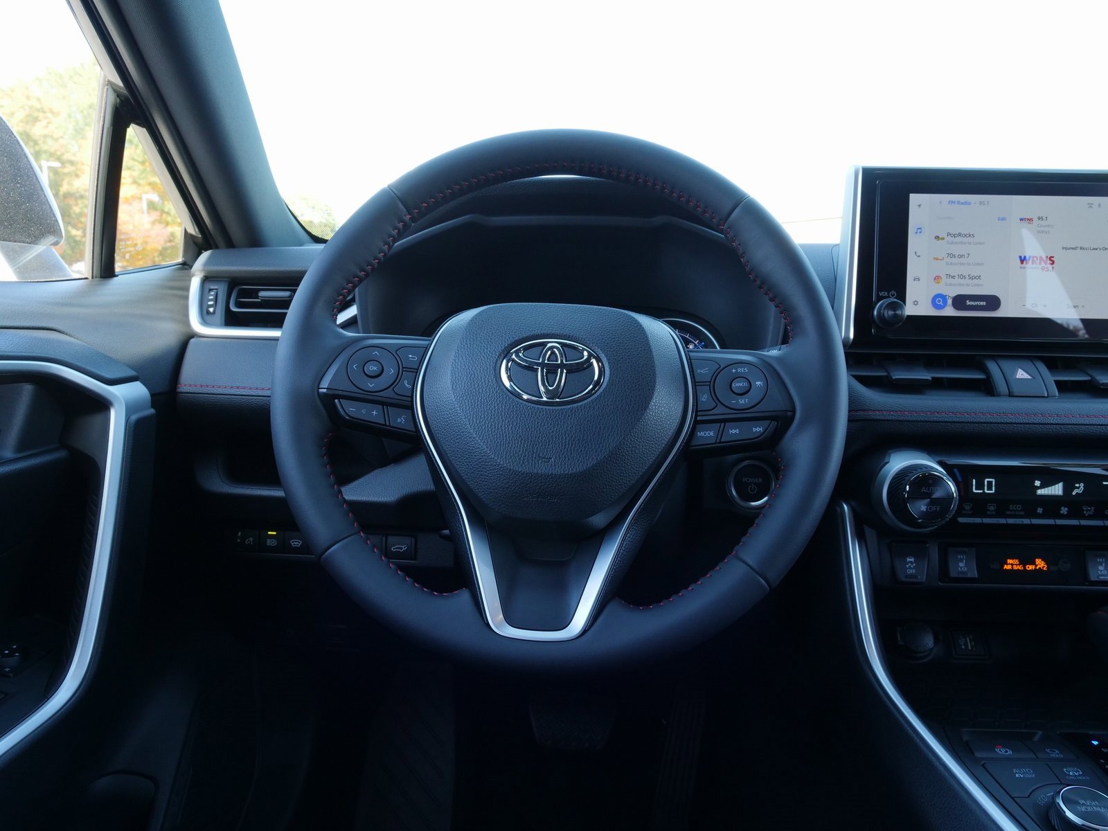Used 2024 Toyota RAV4 SE image 20