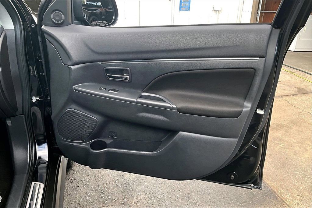 Used 2022 Mitsubishi Outlander Sport ES image 26