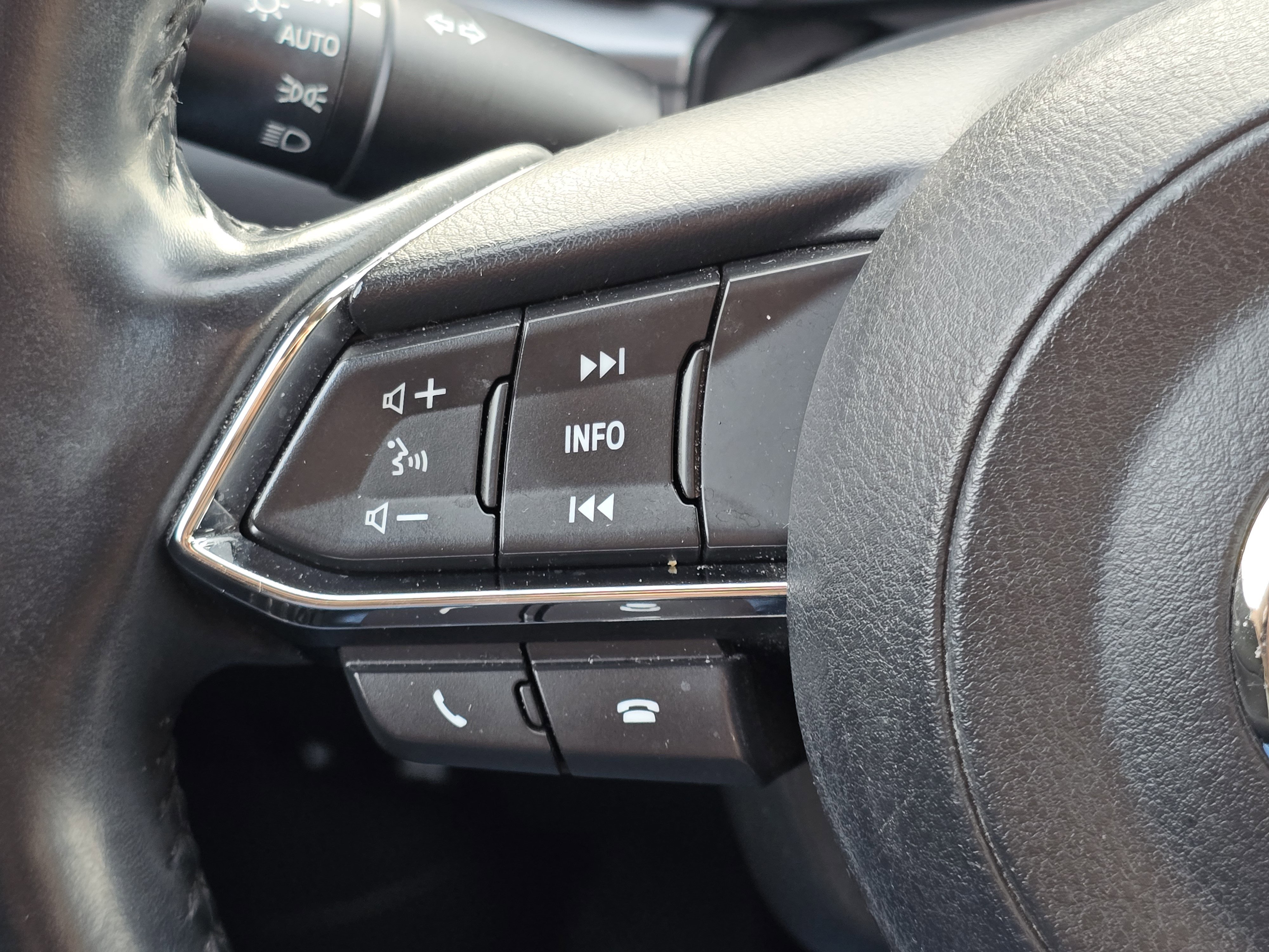 Used 2020 MAZDA CX-5 Touring image 16