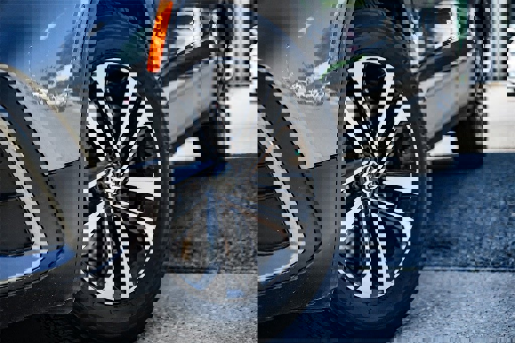 New 2024 Volkswagen Tiguan S image 2