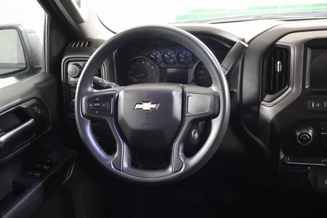 Used 2020 Chevrolet Silverado 1500 Custom w/ Custom Value Package image 11