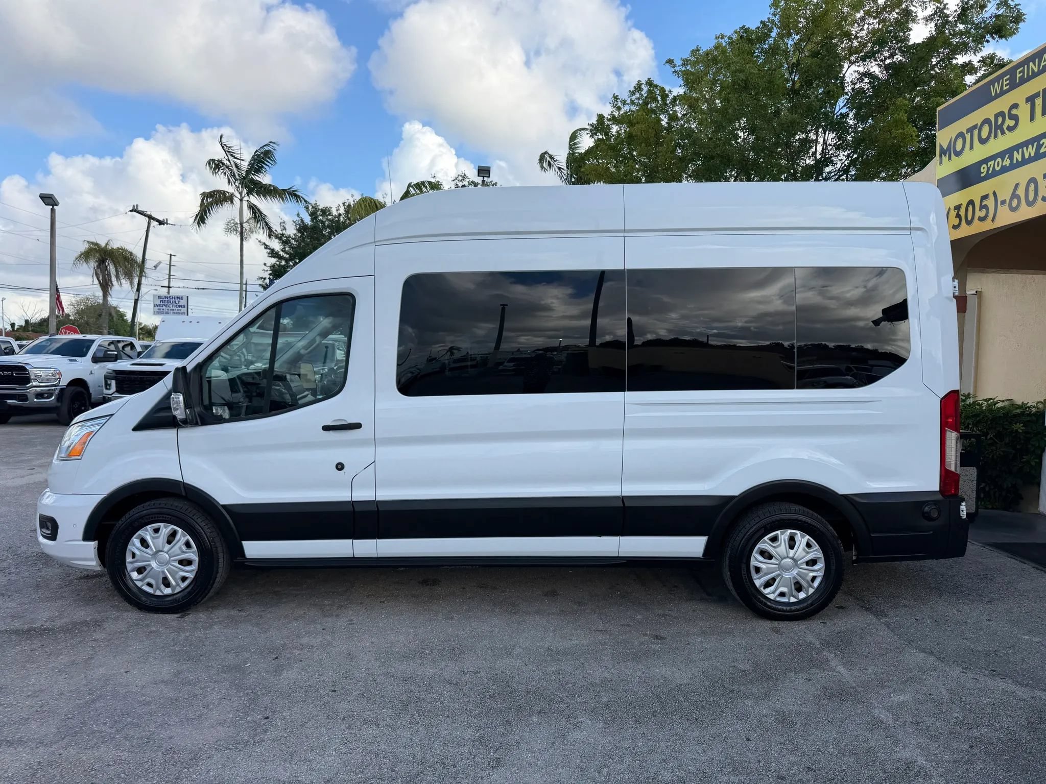 Used 2020 Ford Transit 350 XLT RWD image 2