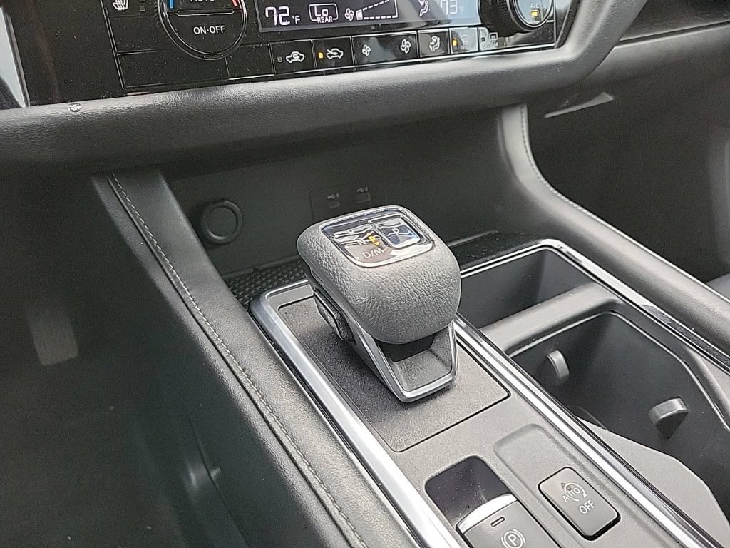 Used 2022 Nissan Pathfinder SV AWD/4WD image 27