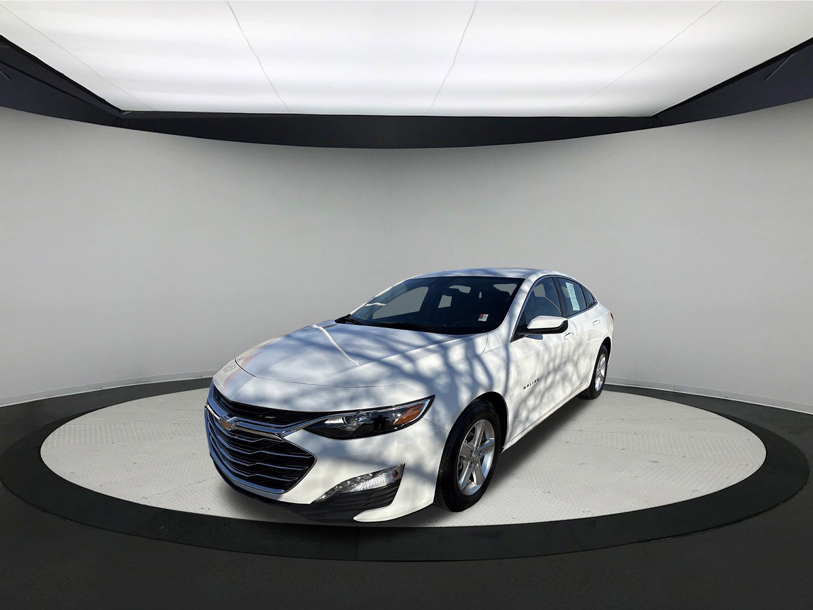 Used 2024 Chevrolet Malibu LT FWD image 1