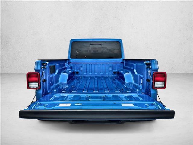 Certified 2025 Jeep Gladiator Sport AWD/4WD image 19