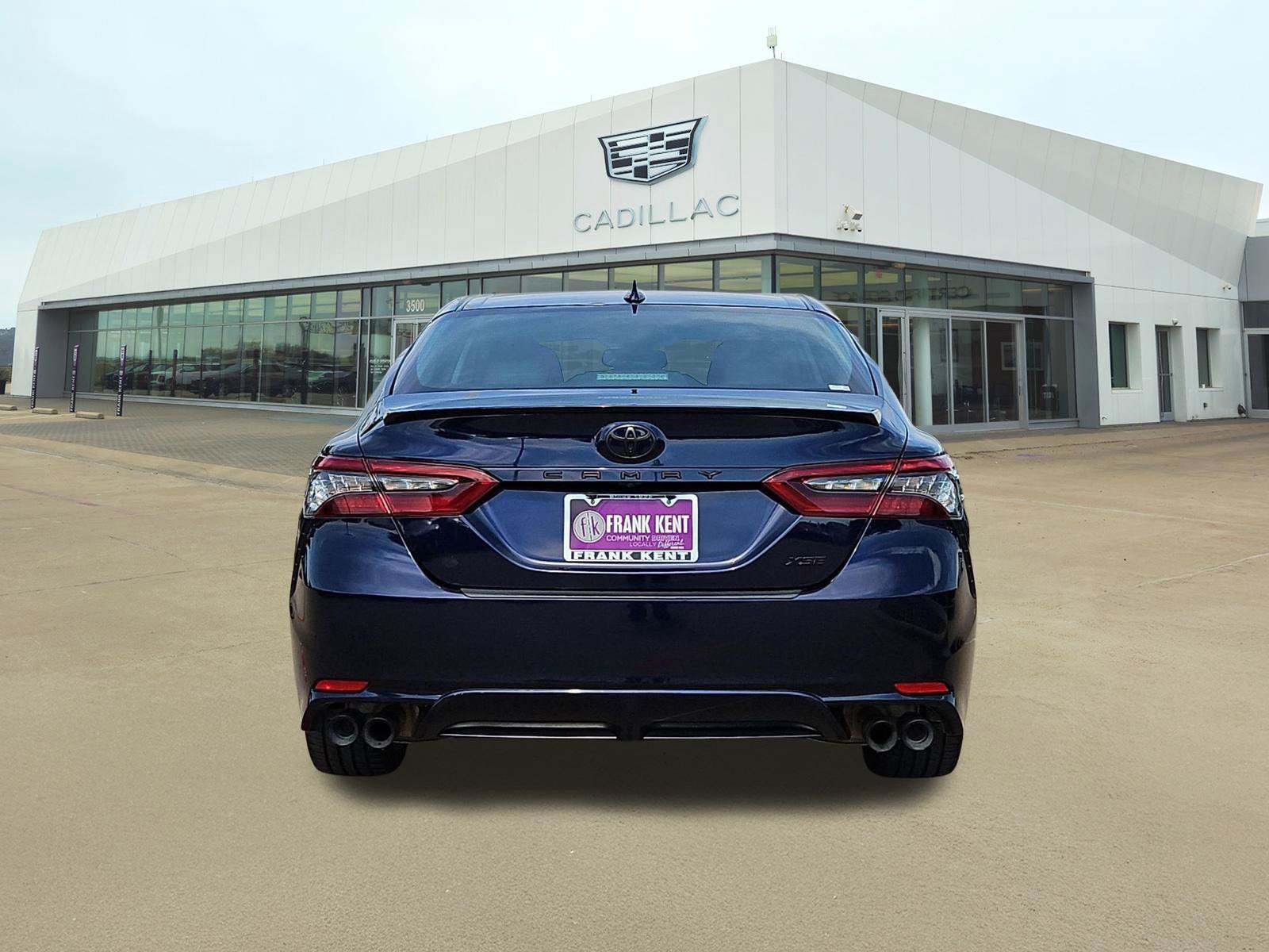 Used 2022 Toyota Camry XSE FWD image 5