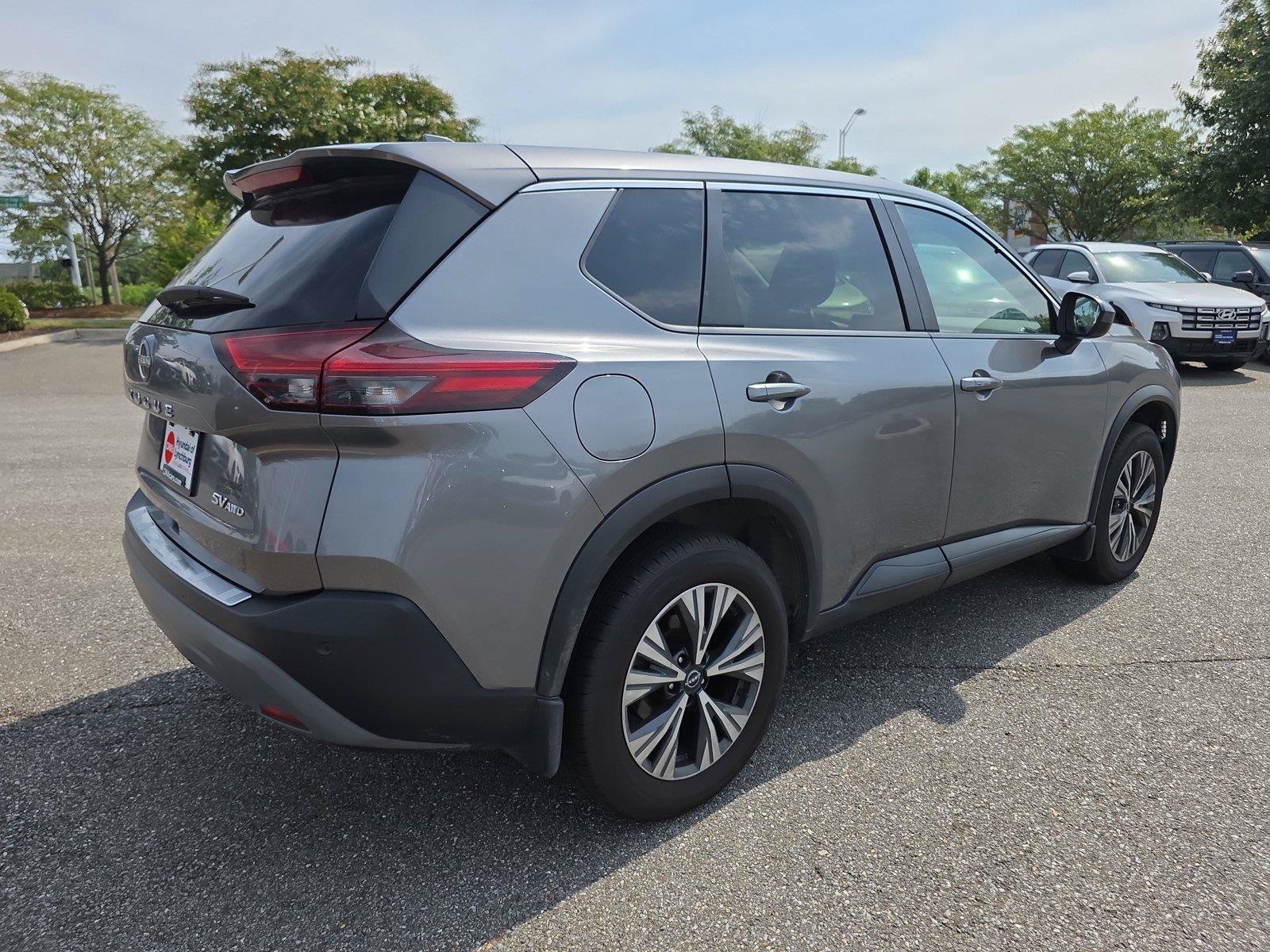 Used 2023 Nissan Rogue SV AWD/4WD image 7