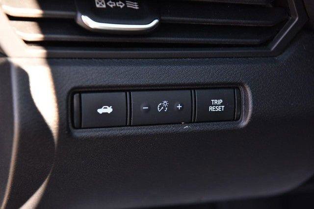 Used 2020 Nissan Altima 2.5 SR w/ Premium Package FWD image 11
