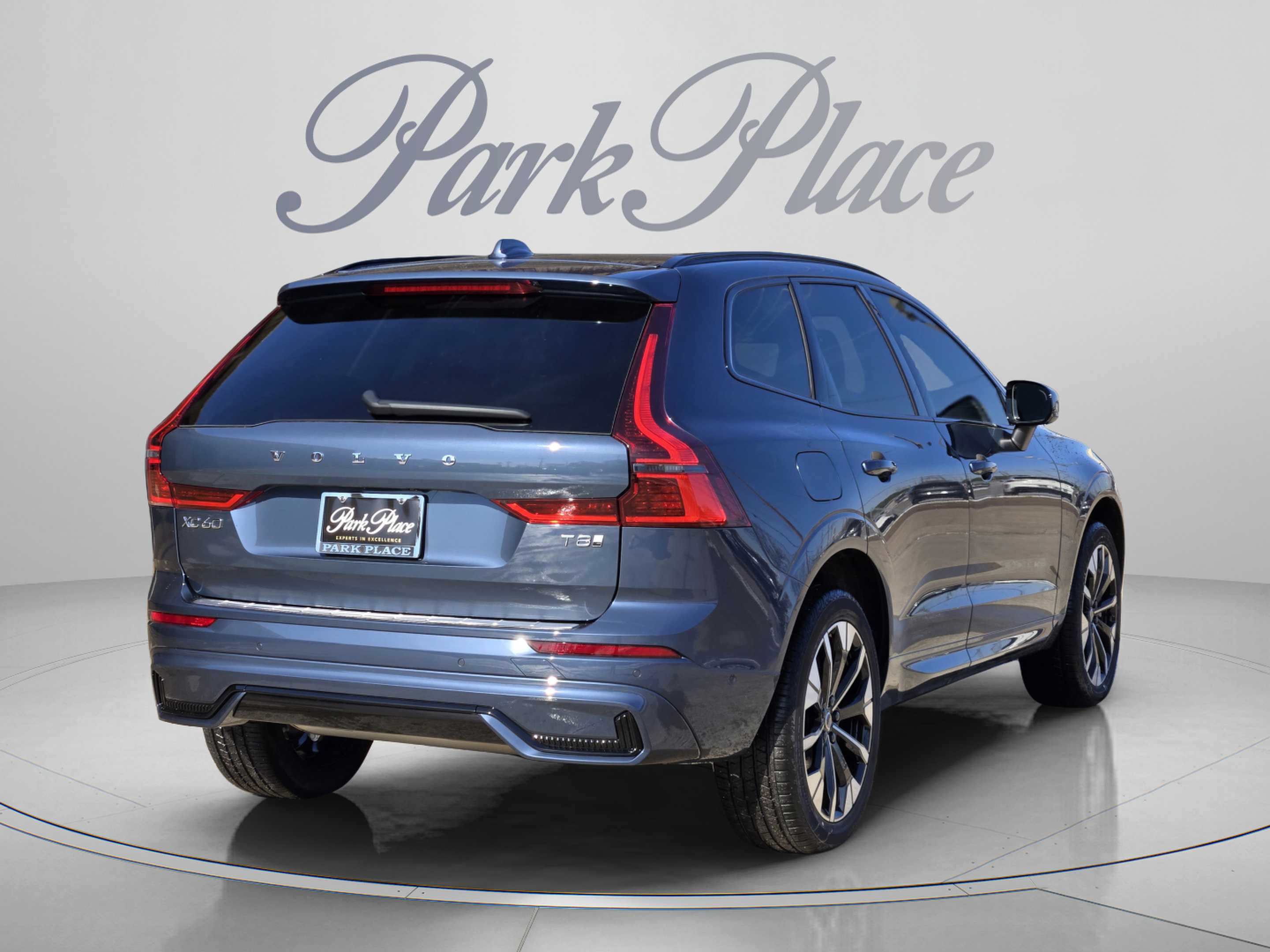 Used 2026 Volvo XC60 T8 Plus w/ Protection Package Premier AWD/4WD image 6