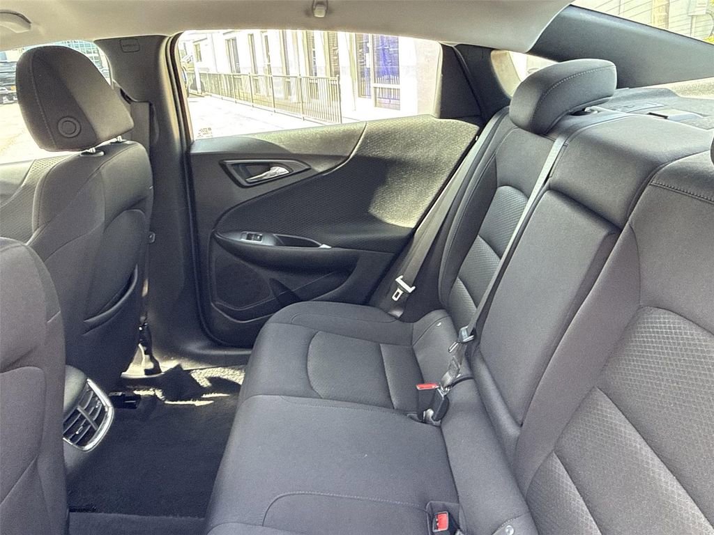 Used 2025 Chevrolet Malibu LT FWD image 21