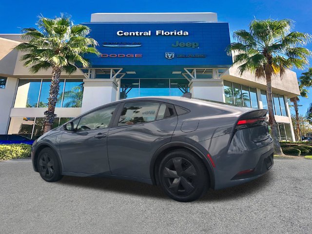 Used 2025 Toyota Prius LE FWD image 7