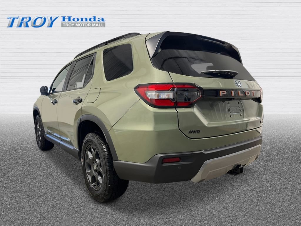 New 2026 Honda Pilot TrailSport image 3