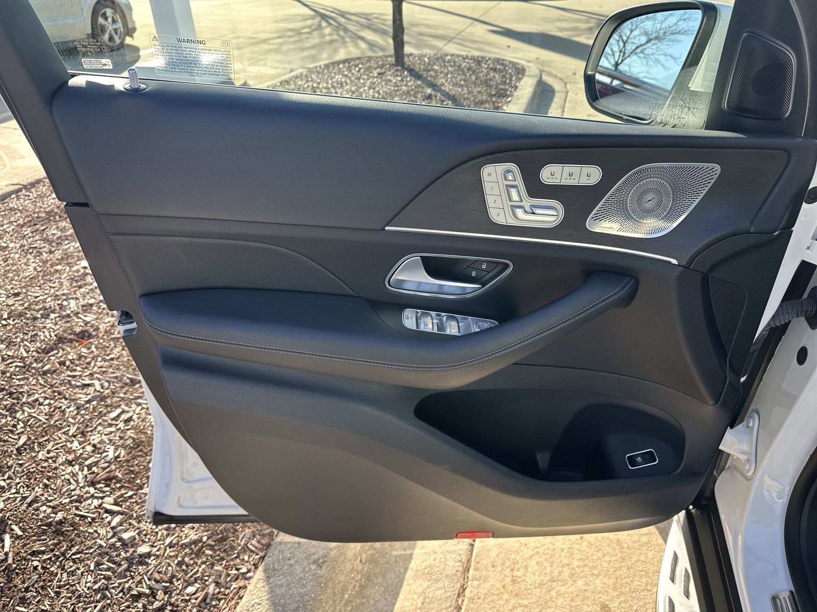 Used 2023 Mercedes-Benz GLS 450 4MATIC image 16