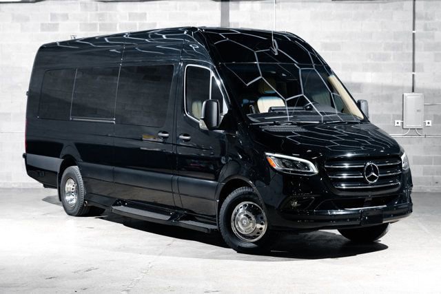 Used 2021 Mercedes-Benz Sprinter 3500 image 1