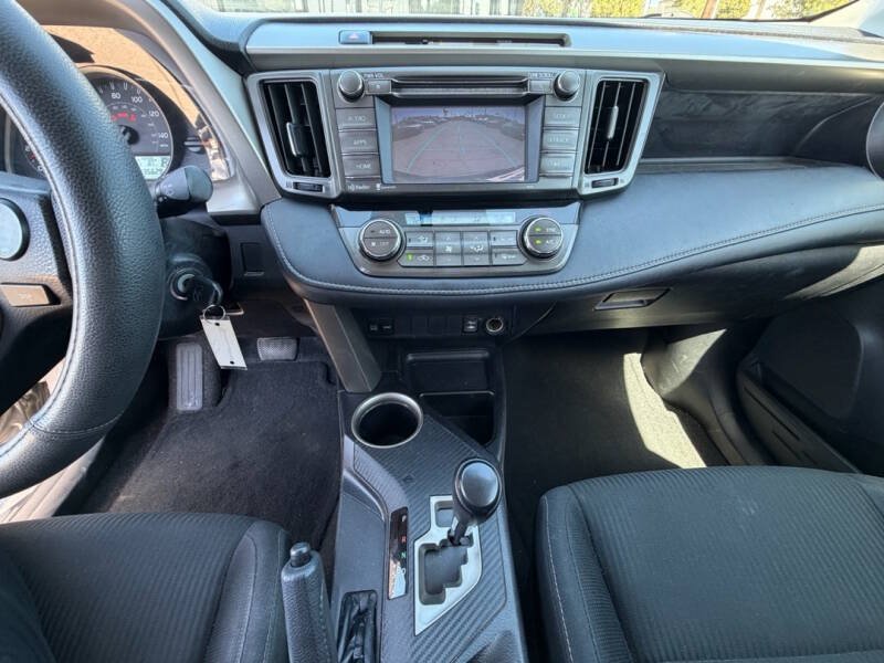 Used 2014 Toyota RAV4 XLE FWD image 17