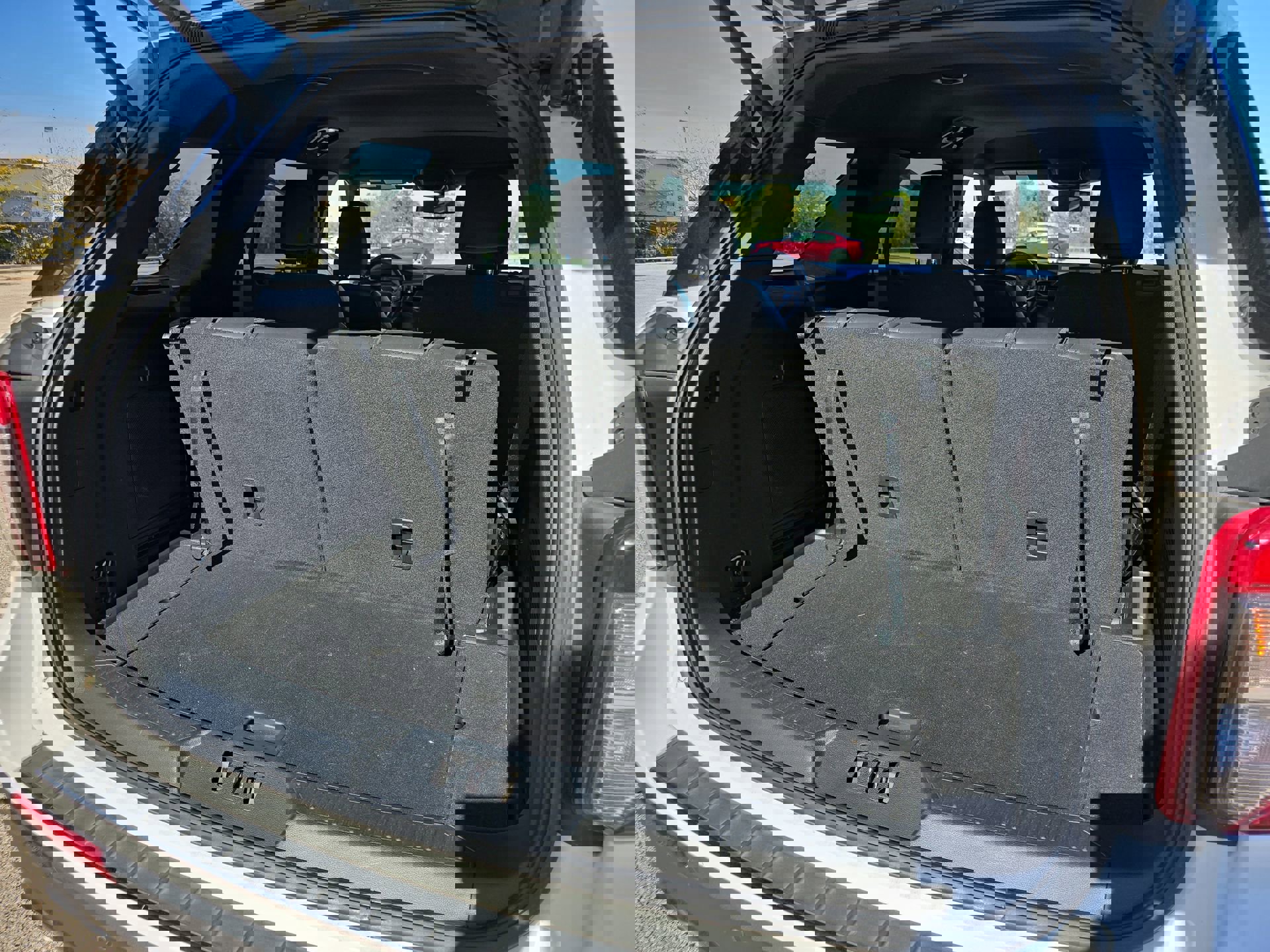 Certified 2023 Ford Explorer ST-Line w/ Class IV Trailer Tow Package image 24